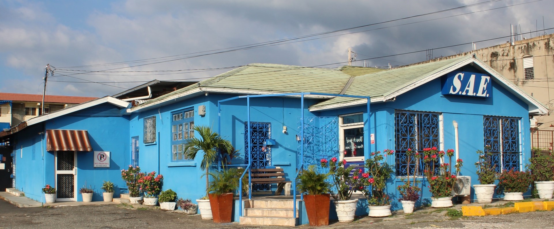 SAE-supreme audio & Electronics